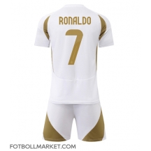 Al-Nassr Cristiano Ronaldo #7 Replika Tredjetröja Barn 2024-25 Kortärmad (+ byxor)