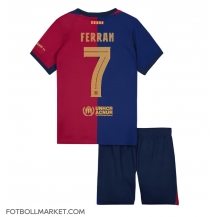 Barcelona Ferran Torres #7 Replika Hemmatröja Barn 2024-25 Kortärmad (+ byxor)