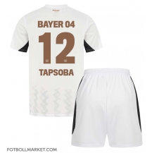 Bayer Leverkusen Edmond Tapsoba #12 Replika Bortatröja Barn 2024-25 Kortärmad (+ byxor)