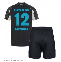 Bayer Leverkusen Edmond Tapsoba #12 Replika Tredjetröja Barn 2024-25 Kortärmad (+ byxor)