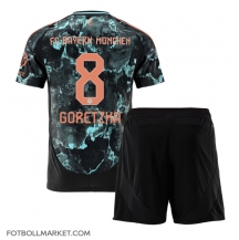 Bayern Munich Leon Goretzka #8 Replika Bortatröja Barn 2024-25 Kortärmad (+ byxor)