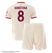 Bayern Munich Leon Goretzka #8 Replika Tredjetröja Barn 2024-25 Kortärmad (+ byxor)