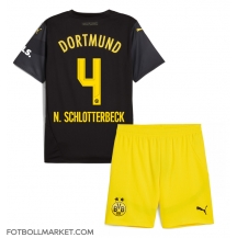 Borussia Dortmund Nico Schlotterbeck #4 Replika Bortatröja Barn 2024-25 Kortärmad (+ byxor)