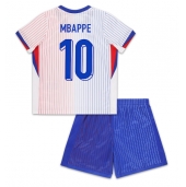 Frankrike Kylian Mbappe #10 Replika Bortatröja Barn EM 2024 Kortärmad (+ byxor)