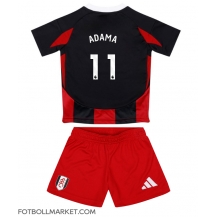 Fulham Adama Traore #11 Replika Bortatröja Barn 2024-25 Kortärmad (+ byxor)