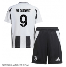 Juventus Dusan Vlahovic #9 Replika Hemmatröja Barn 2024-25 Kortärmad (+ byxor)