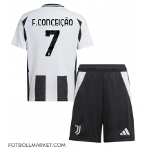 Juventus Francisco Conceicao #7 Replika Hemmatröja Barn 2024-25 Kortärmad (+ byxor)