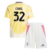 Juventus Juan Cabal #32 Replika Bortatröja Barn 2024-25 Kortärmad (+ byxor)