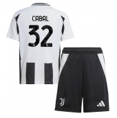 Juventus Juan Cabal #32 Replika Hemmatröja Barn 2024-25 Kortärmad (+ byxor)