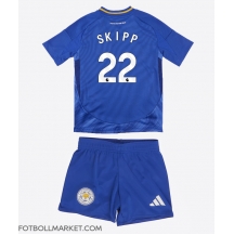 Leicester City Oliver Skipp #22 Replika Hemmatröja Barn 2024-25 Kortärmad (+ byxor)