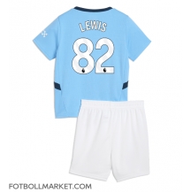 Manchester City Rico Lewis #82 Replika Hemmatröja Barn 2024-25 Kortärmad (+ byxor)