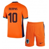 Nederländerna Memphis Depay #10 Replika Hemmatröja Barn EM 2024 Kortärmad (+ byxor)