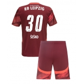 RB Leipzig Benjamin Sesko #30 Replika Bortatröja Barn 2024-25 Kortärmad (+ byxor)