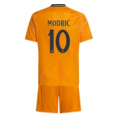 Real Madrid Luka Modric #10 Replika Bortatröja Barn 2024-25 Kortärmad (+ byxor)