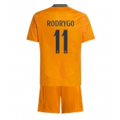 Real Madrid Rodrygo Goes #11 Replika Bortatröja Barn 2024-25 Kortärmad (+ byxor)